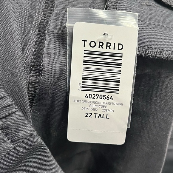 NWT Torrid Relaxed Taper Studio Lycell Linen High Rise Cargo Pants - Picture 10 of 11